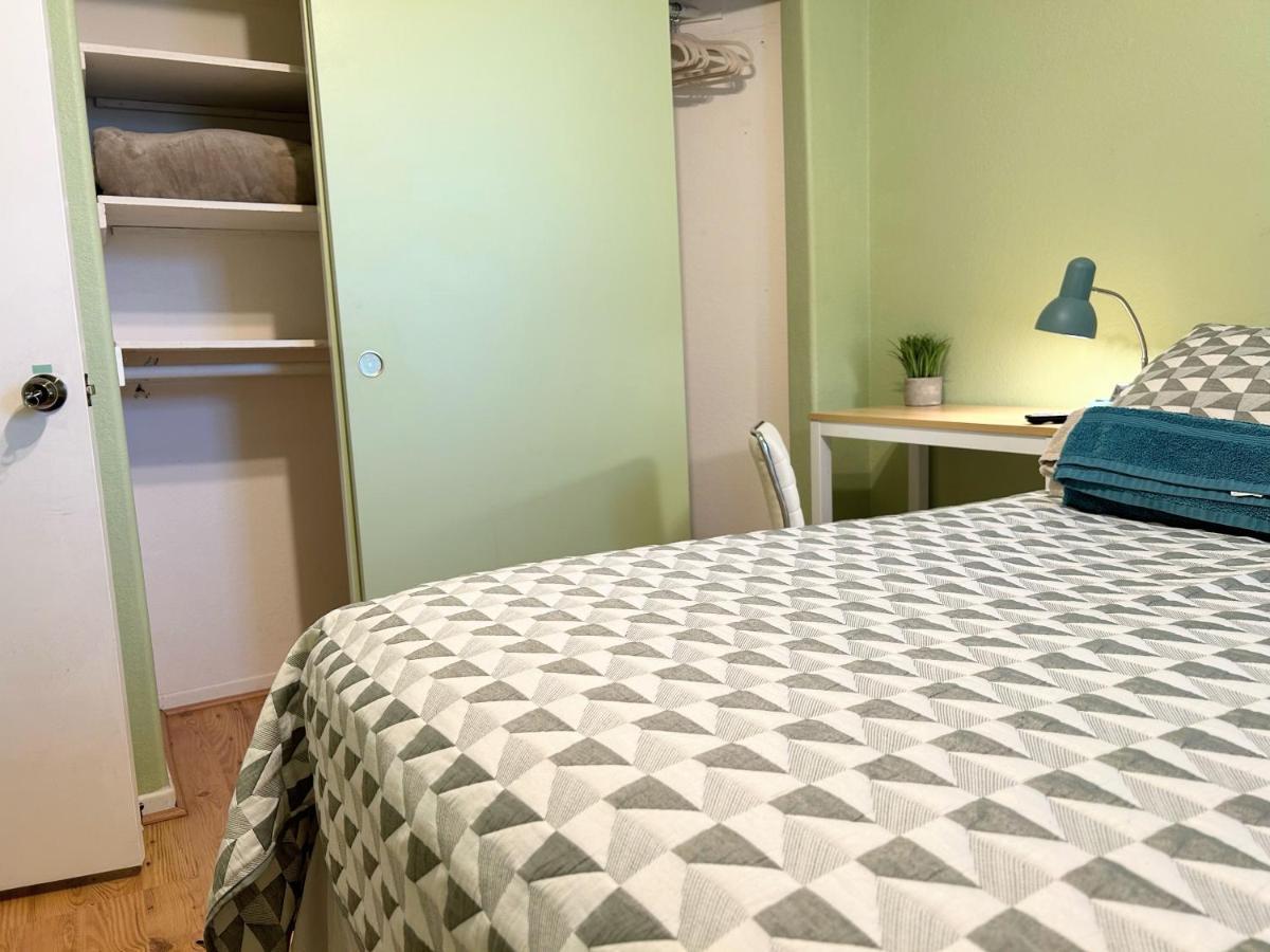 Evergreen Jolly Room With Tv ヘメット エクステリア 写真